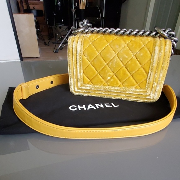 CHANEL Yellow Velvet Mini Boy - Picture 2 of 8